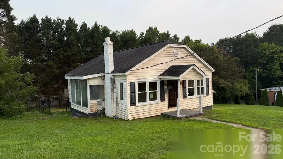 803 S Grove Street, Lincolnton, NC 28092 - #2