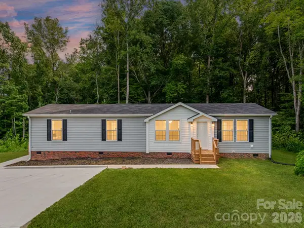 7822 Stillwater Drive, Sherrills Ford, NC 28673