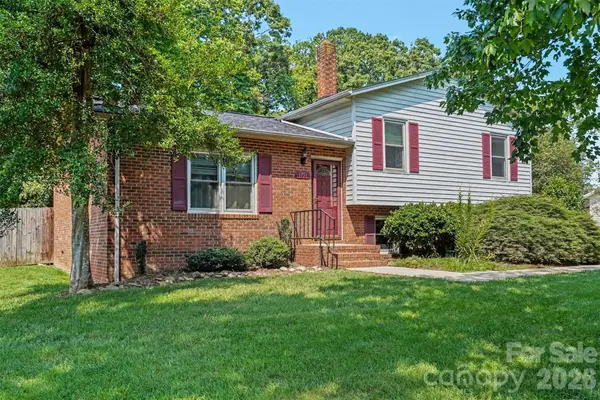 1751 Piney Road, Hickory, NC 28602
