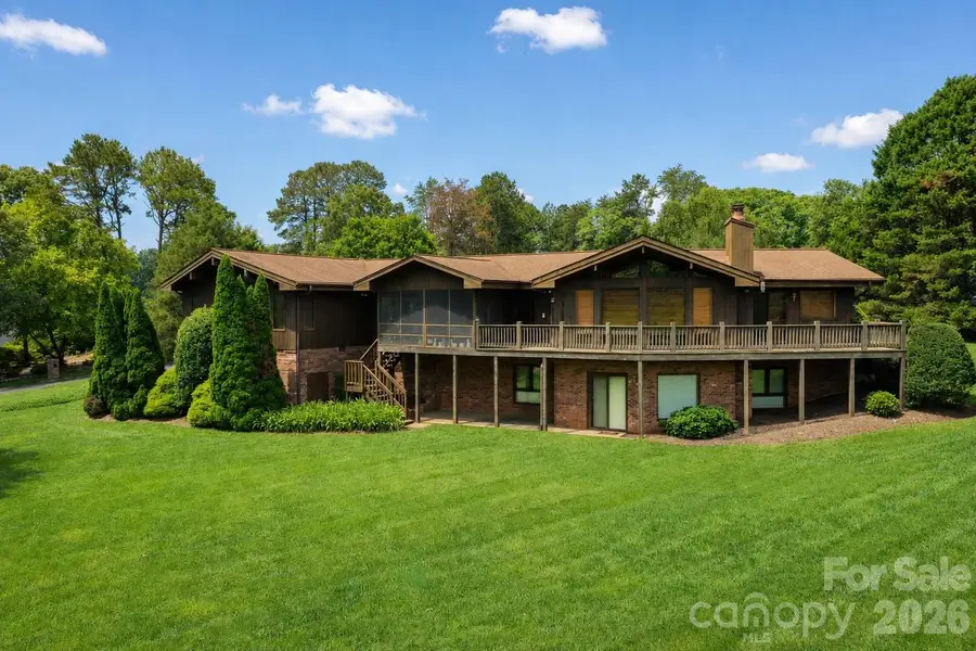 3711 Blendwood Lane Ne, Hickory, NC 28601 - #3