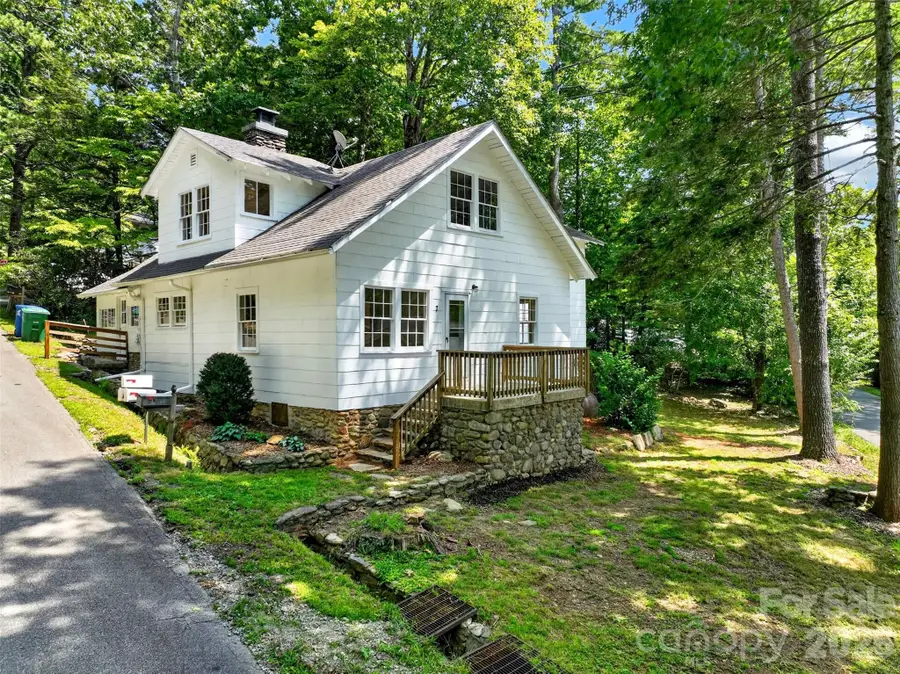 7 Bowers Road, Black Mountain, NC 28711 - #3