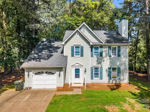 2708 Kirkholm Drive, Matthews, NC 28105