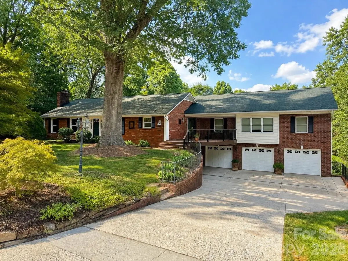 250 36th Avenue Nw, Hickory, NC 28601 - #1