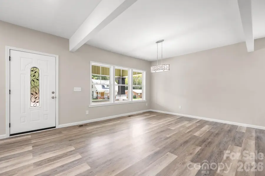 242 8th Avenue Drive Sw, Hickory, NC 28602 - #2