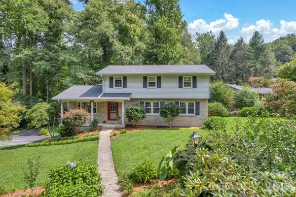 307 Woodland Trail #8, Laurel Park, NC 28739