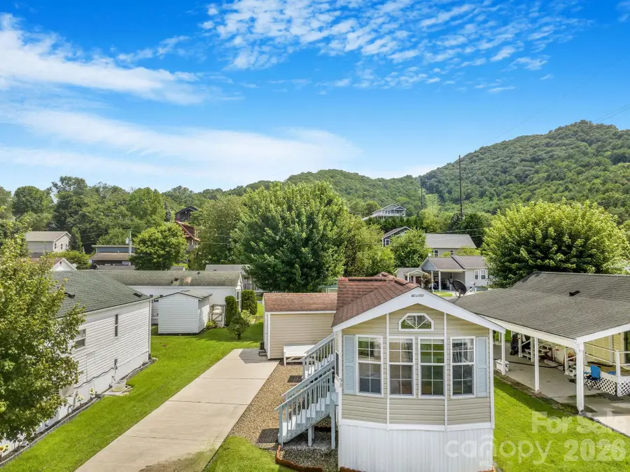 53 Strollers Lane, Waynesville, NC 28785 - #2