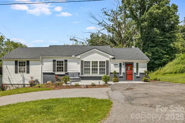 303 Hunter Street, Burnsville, NC 28714