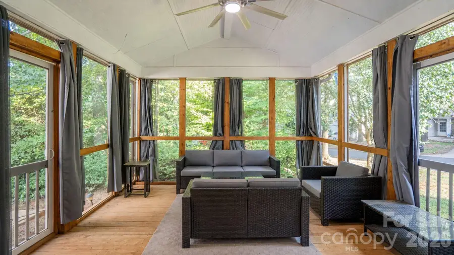 2429 Oakdale Creek Lane, Charlotte, NC 28216 - #2