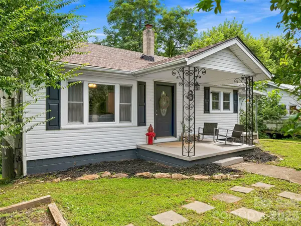 6 Bradford Circle, Candler, NC 28715