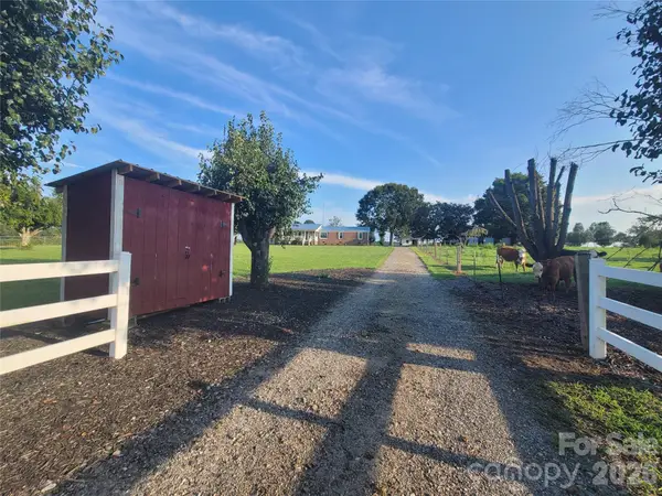433 Mock Mill Road, Statesville, NC 28677