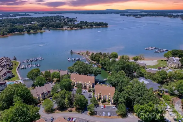 712 Southwest Drive, Davidson, NC 28036