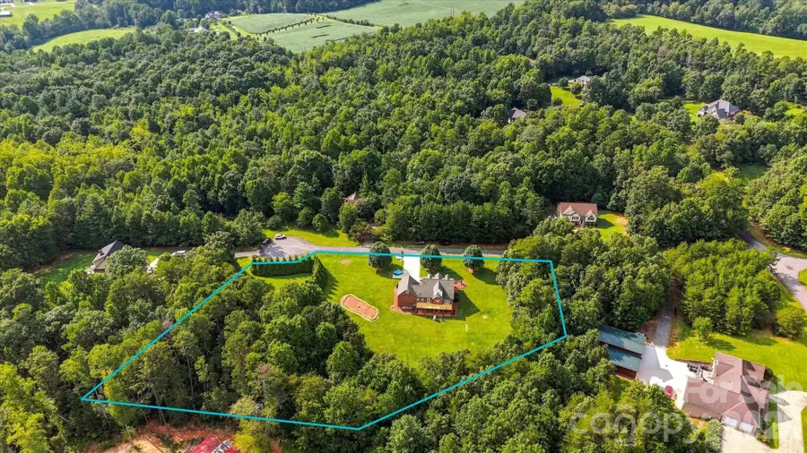 85 Charleston Court, Hickory, NC 28601 - #3