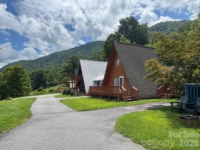 56 Chateau Lane, Maggie Valley, NC 28751 - #2