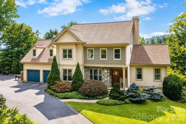 10 Blackberry Lane, Asheville, NC 28804