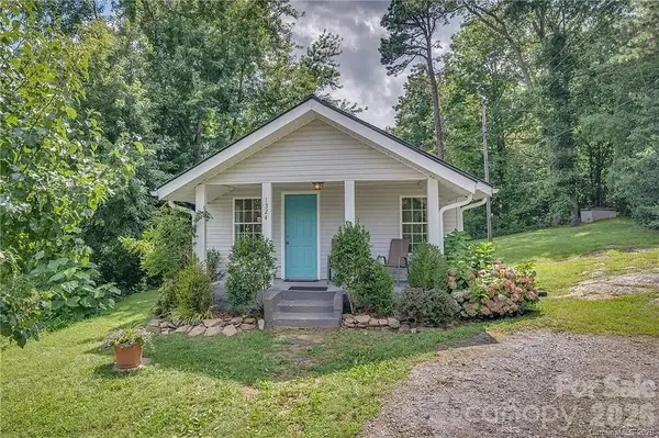 1324 Low Gap Road, Hendersonville, NC 28792