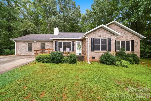 3933 Mattingly Drive, Hickory, NC 28602