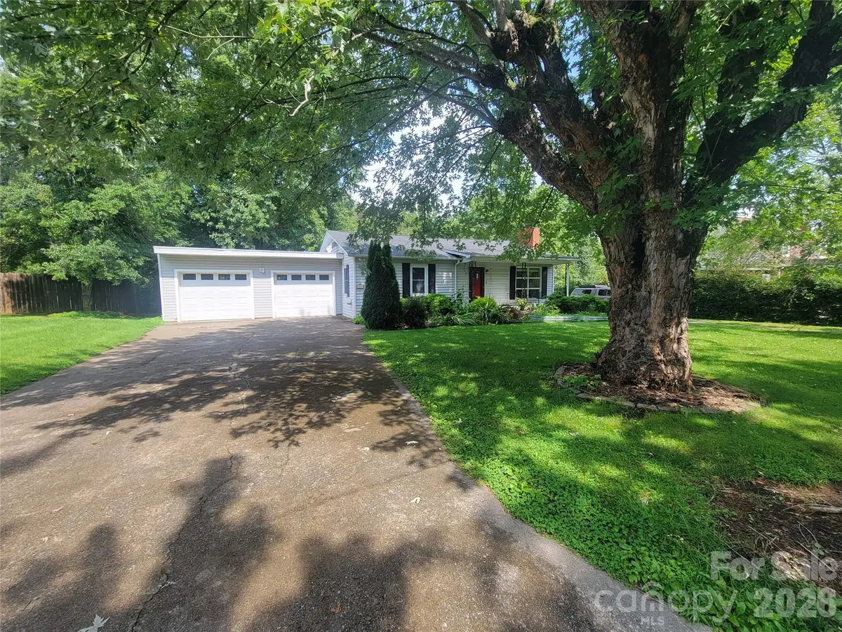 678 Brown Avenue, Waynesville, NC 28786 - #1