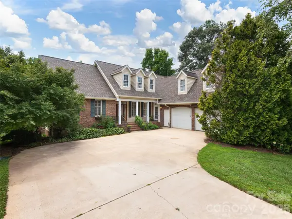 1126 Burnside Drive, Asheville, NC 28803