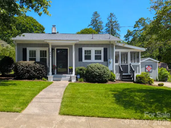 206 Kerlee Heights Road, Black Mountain, NC 28711