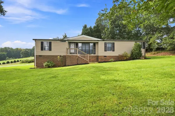 8099 River Bend Drive, Claremont, NC 28610