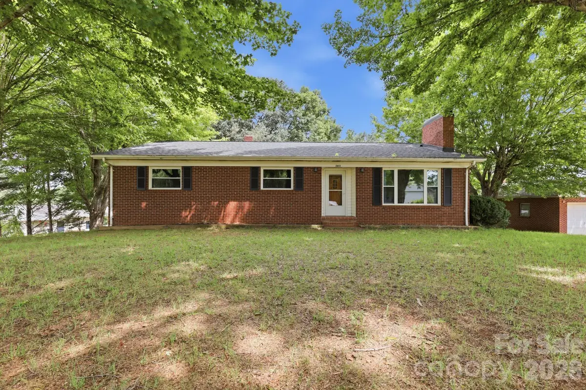 2613 26th Avenue Ne, Hickory, NC 28601 - #1