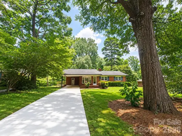 109 Holly Drive, Mount Holly, NC 28120