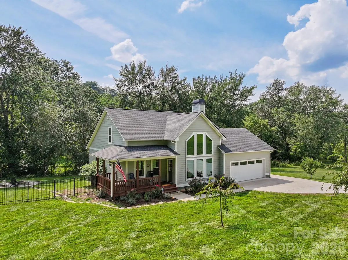 31 Baby Bear Cove, Clyde, NC 28721 - #1