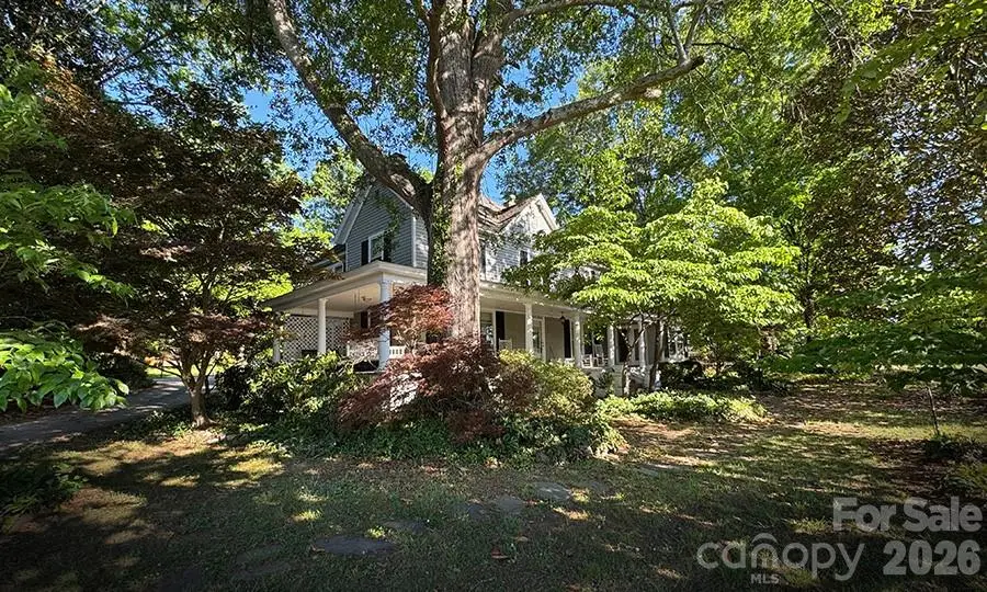 842 N Aspen Street, Lincolnton, NC 28092 - #1