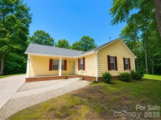 2208 Pinebrook Circle, Charlotte, NC 28208 - #1