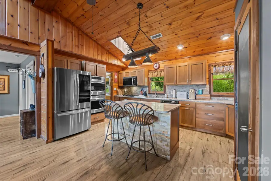 263 Pilgrims Lane, Burnsville, NC 28714 - #3