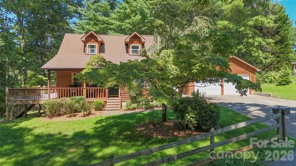 24 Oakwood Road, Candler, NC 28715