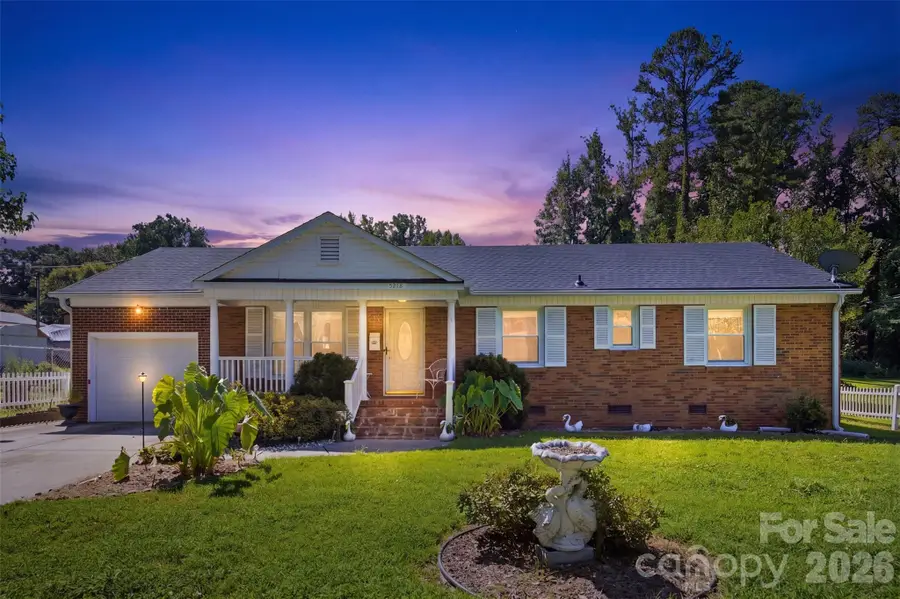 5218 Dolphin Lane, Charlotte, NC 28215 - #2