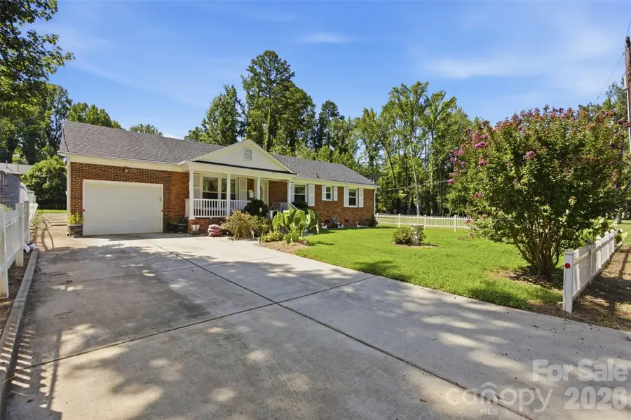 5218 Dolphin Lane, Charlotte, NC 28215 - #3