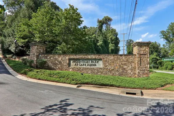 35 Mountain Parkway, Mill Spring, NC 28756