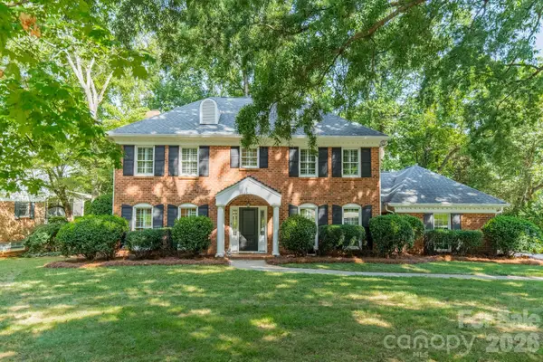 3821 Silver Bell Drive, Charlotte, NC 28211