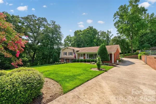 1053 20th Avenue Nw, Hickory, NC 28601