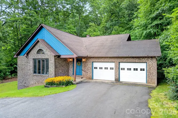 108 Shenandoah Drive, Burnsville, NC 28714