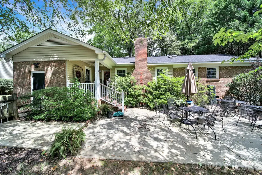 924 Glenshannon Road, Matthews, NC 28105 - #2