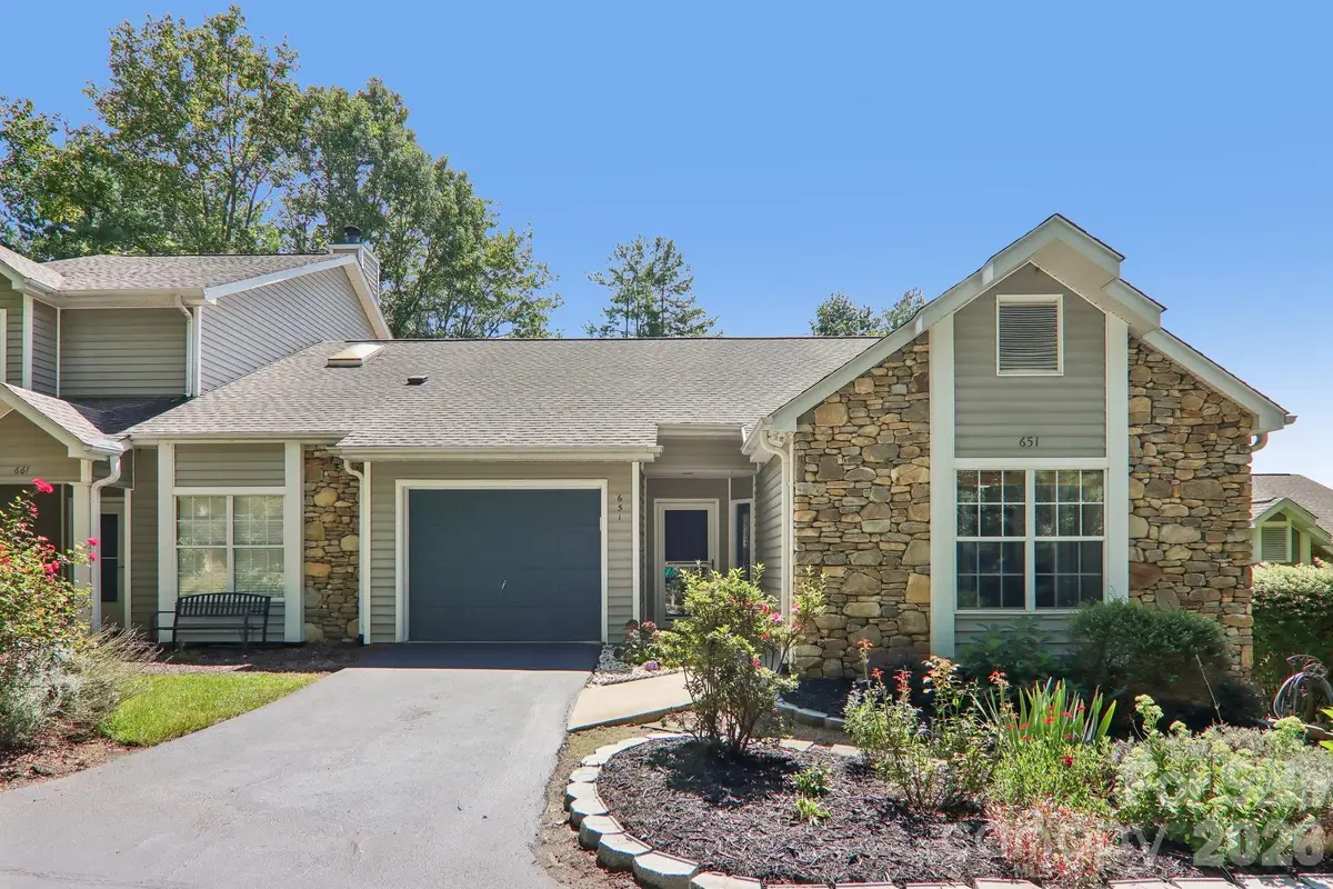 651 E Park Place, Hendersonville, NC 28791 - #1