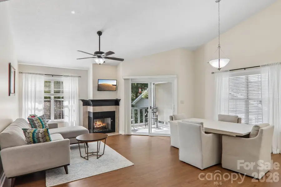 651 E Park Place, Hendersonville, NC 28791 - #3