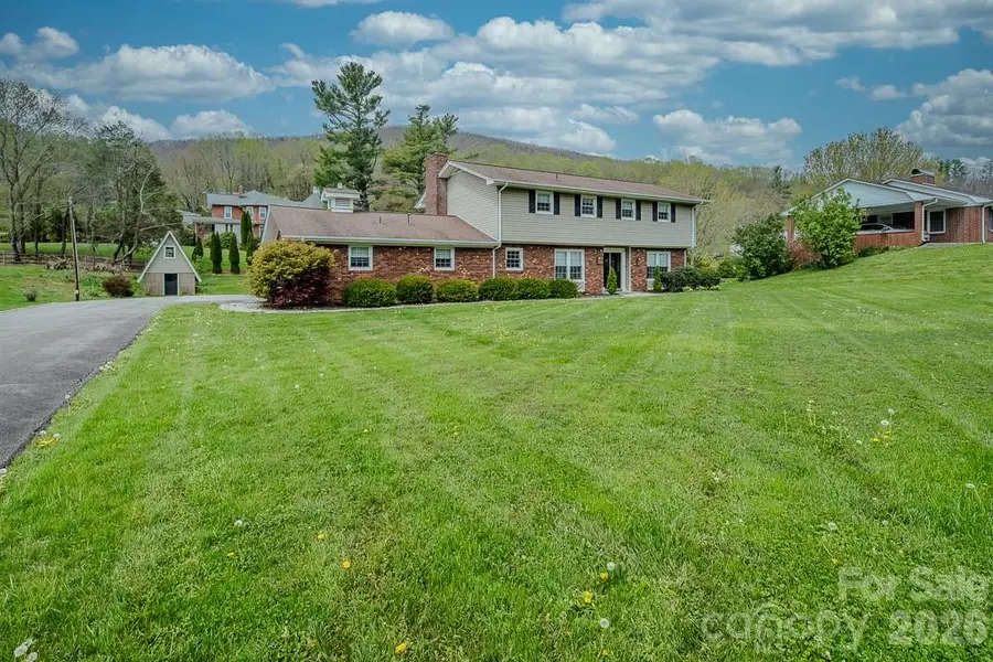 501 N Jefferson Avenue, West Jefferson, NC 28694 - #2