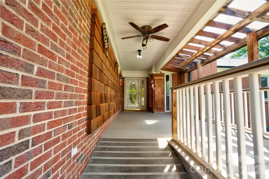 1208 N Piedmont Avenue, Kings Mountain, NC 28086 - #3