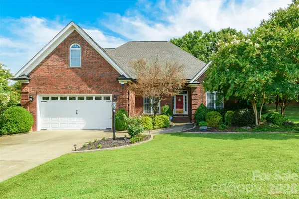 4711 Sherborne Drive, Harrisburg, NC 28075