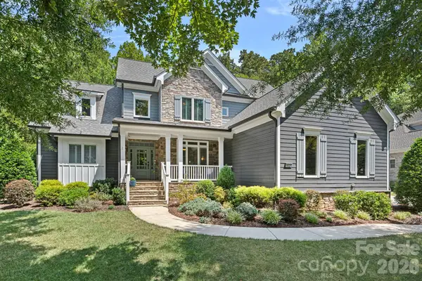 18525 Rollingdale Lane, Davidson, NC 28036