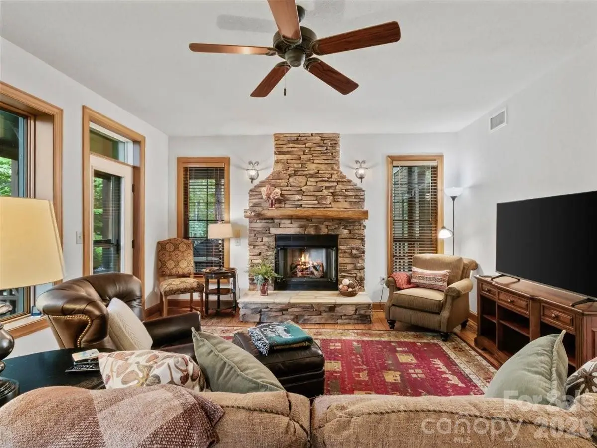 81 Creekside Way #F202, Burnsville, NC 28714 - #1
