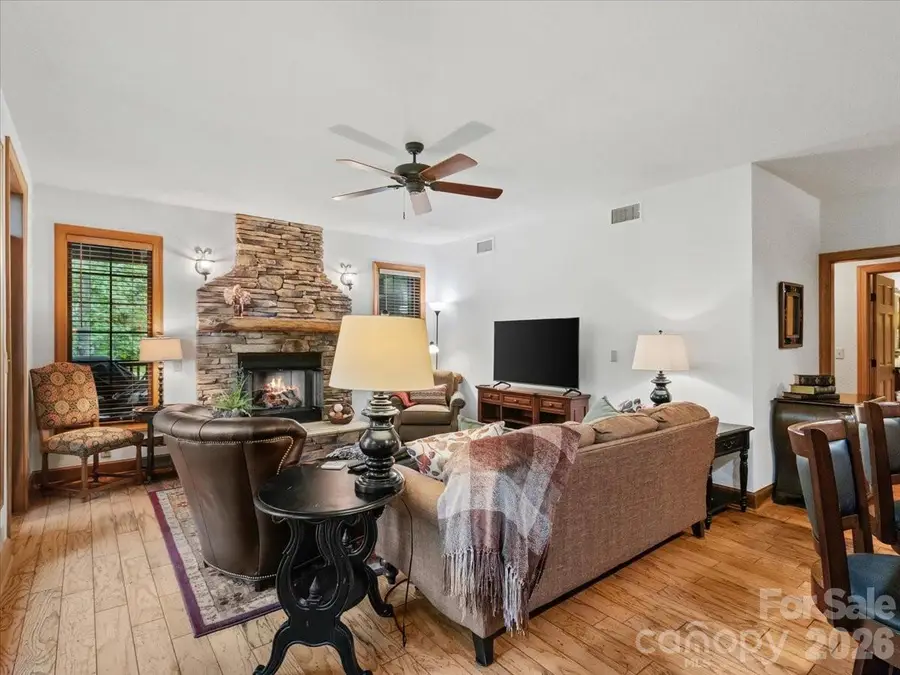 81 Creekside Way #F202, Burnsville, NC 28714 - #2