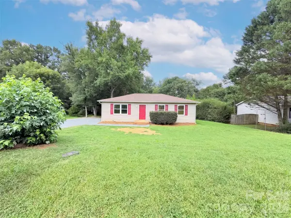 8332 Clear Meadow Lane, Charlotte, NC 28227