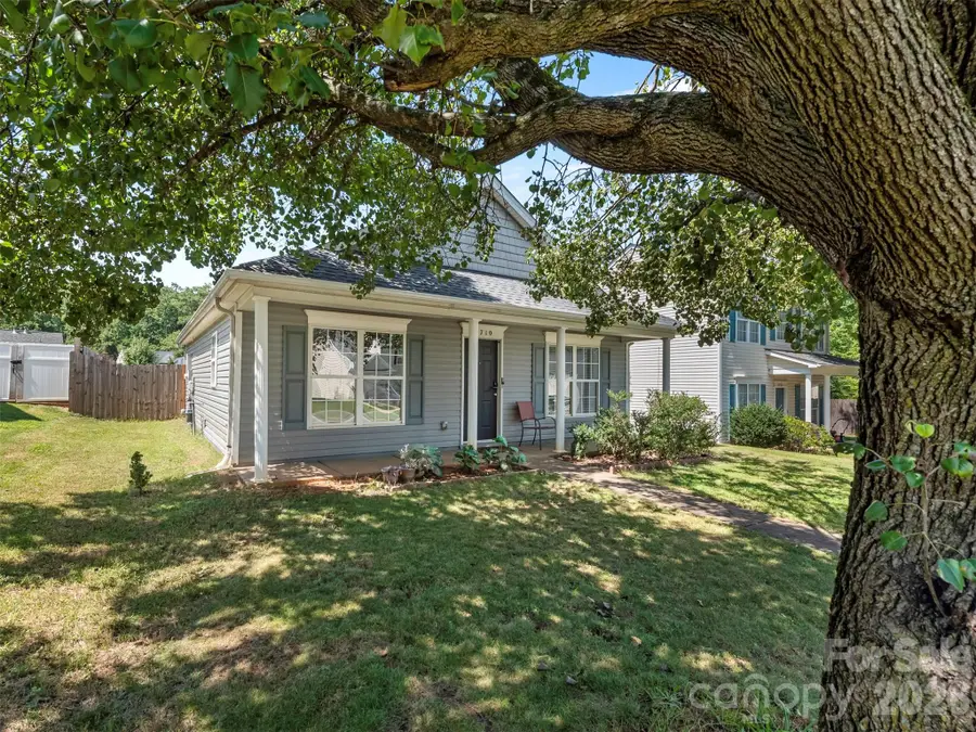 2710 Blackberry Ridge Lane, Charlotte, NC 28208 - #3