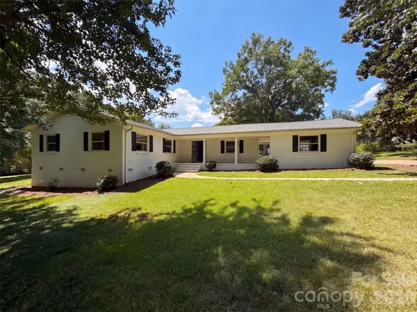 8519 Denbur Drive, Charlotte, NC 28215