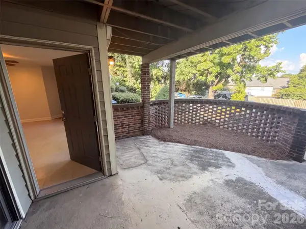 1612 Sharon Road W #61, Charlotte, NC 28210